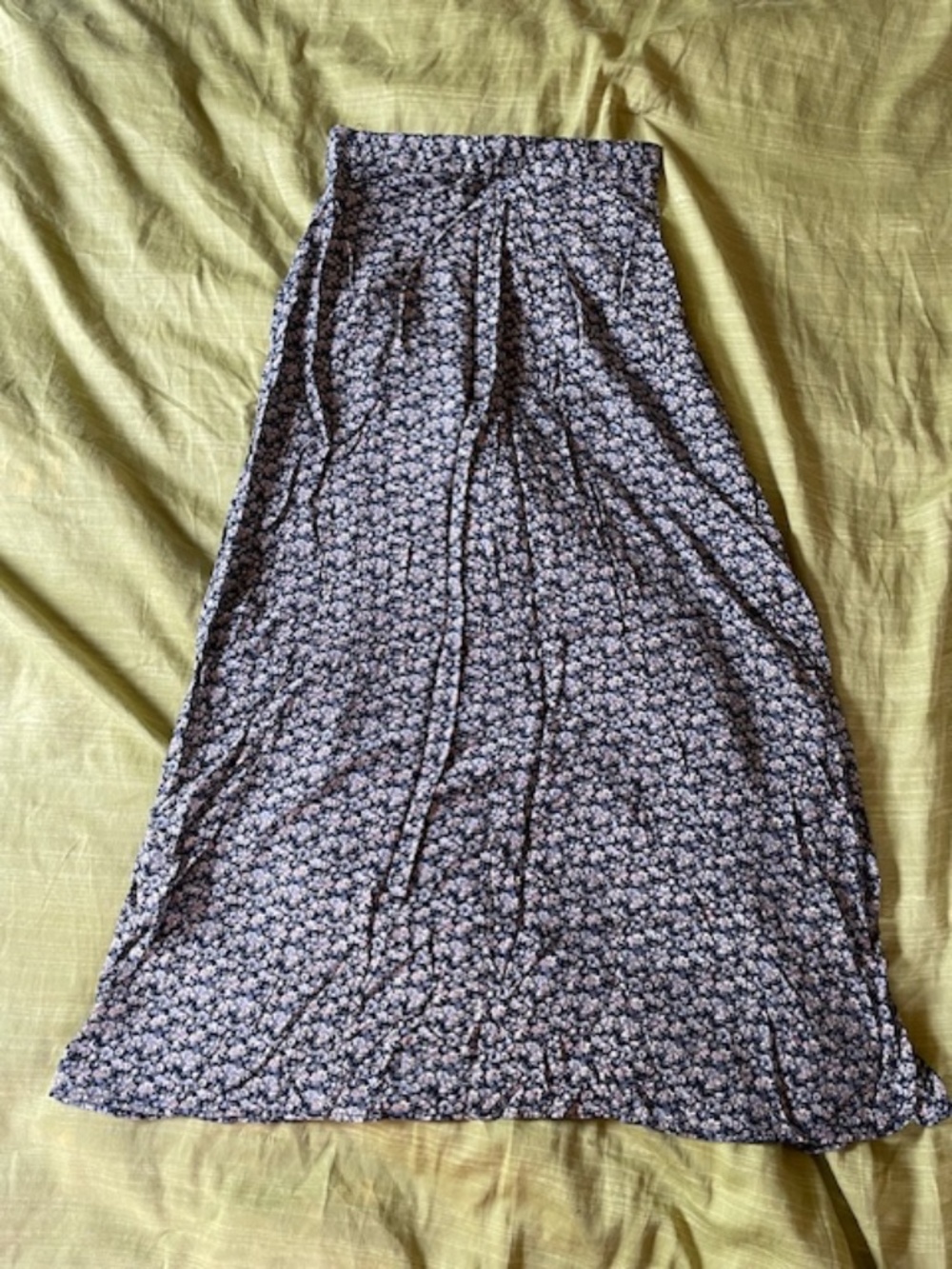 High waisted, floral midi skirt